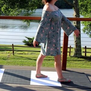 Green floral short dress